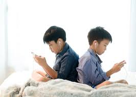 Anak Kecanduan Gadget, Mengapa dan Bagaimana Mengatasinya?