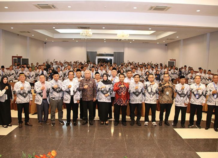 Harisson Pastikan Negara Hadir Sejahterakan Guru, Konferensi Provinsi PGRI Kalbar Ke 23