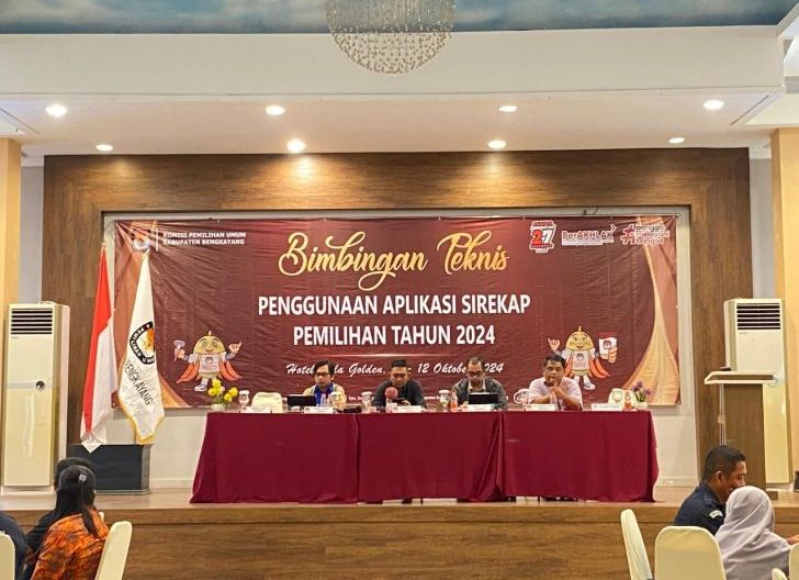 KPU Bengkayang Gelar Bimtek Sirekap Pilkada 2024, Pastikan Badan Adhoc Kerja Dengan Maksimal