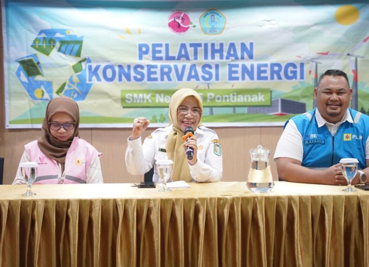 Menyala Bersama Generasi Muda PLN Goes to School Tanamkan Semangat Konservasi Energi dan Keselamatan